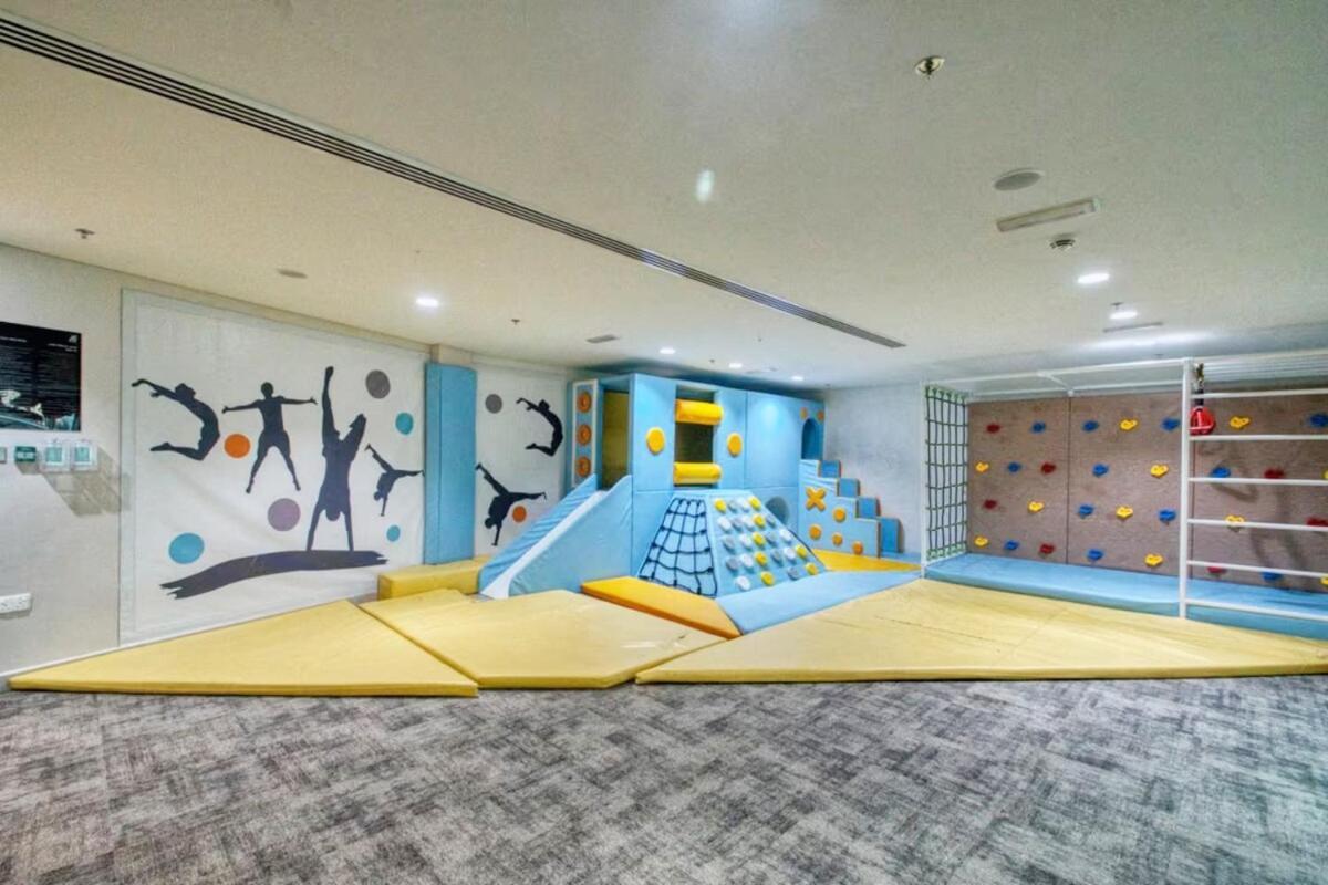 Premium 1bdr In Yas Island Near Ferrari World, Sea World, F1 Apartment *