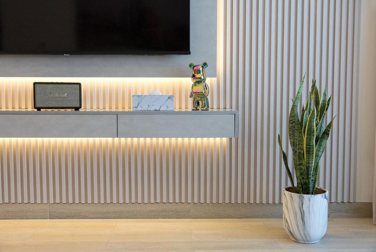 Apartment Premium 1bdr In Yas Island Near Ferrari World, Sea World, F1 *