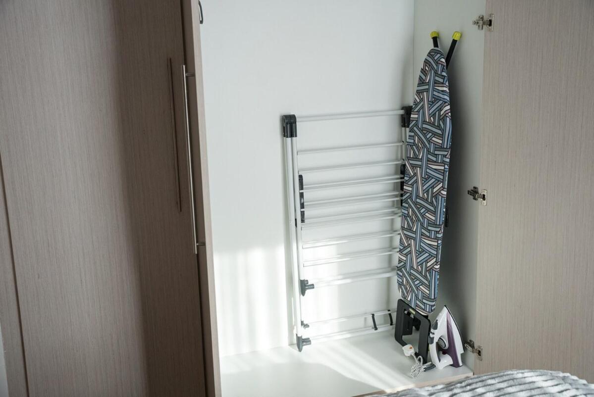 Apartment Premium 1bdr In Yas Island Near Ferrari World, Sea World, F1 Abu Dhabi