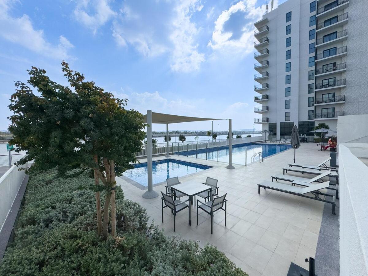 Premium 1bdr In Yas Island Near Ferrari World, Sea World, F1 Apartment Abu Dhabi